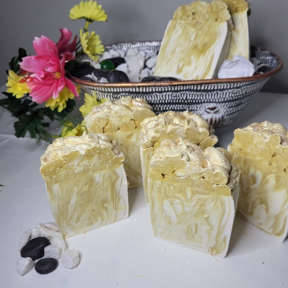 Sandlewood scented 2 large handmade soap bars - Picture 12 of 12